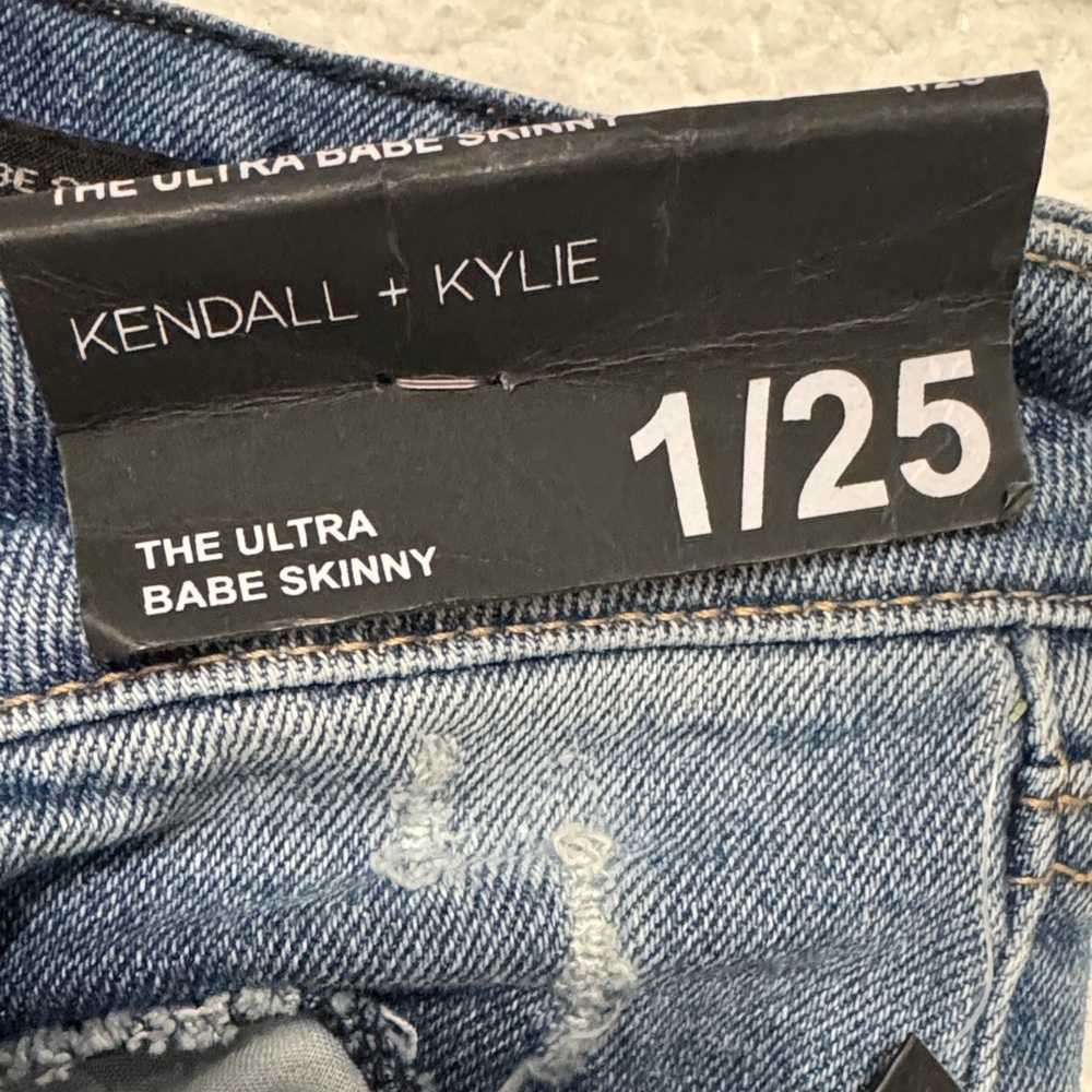 NWT Kendall & Kylie Distressed Blue Skinny Jeans 1/25 - Picture 4 of 8
